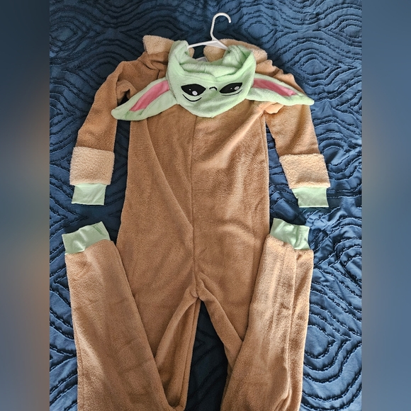 NWT Grogu Star Wars One piece zip up Hooded Pajamas, Womens Small - Picture 4 of 4